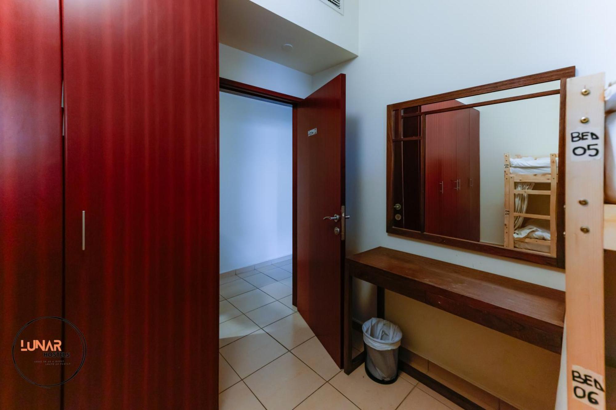 Lunar Cozy Hostel - Jbr Dubai Eksteriør bilde