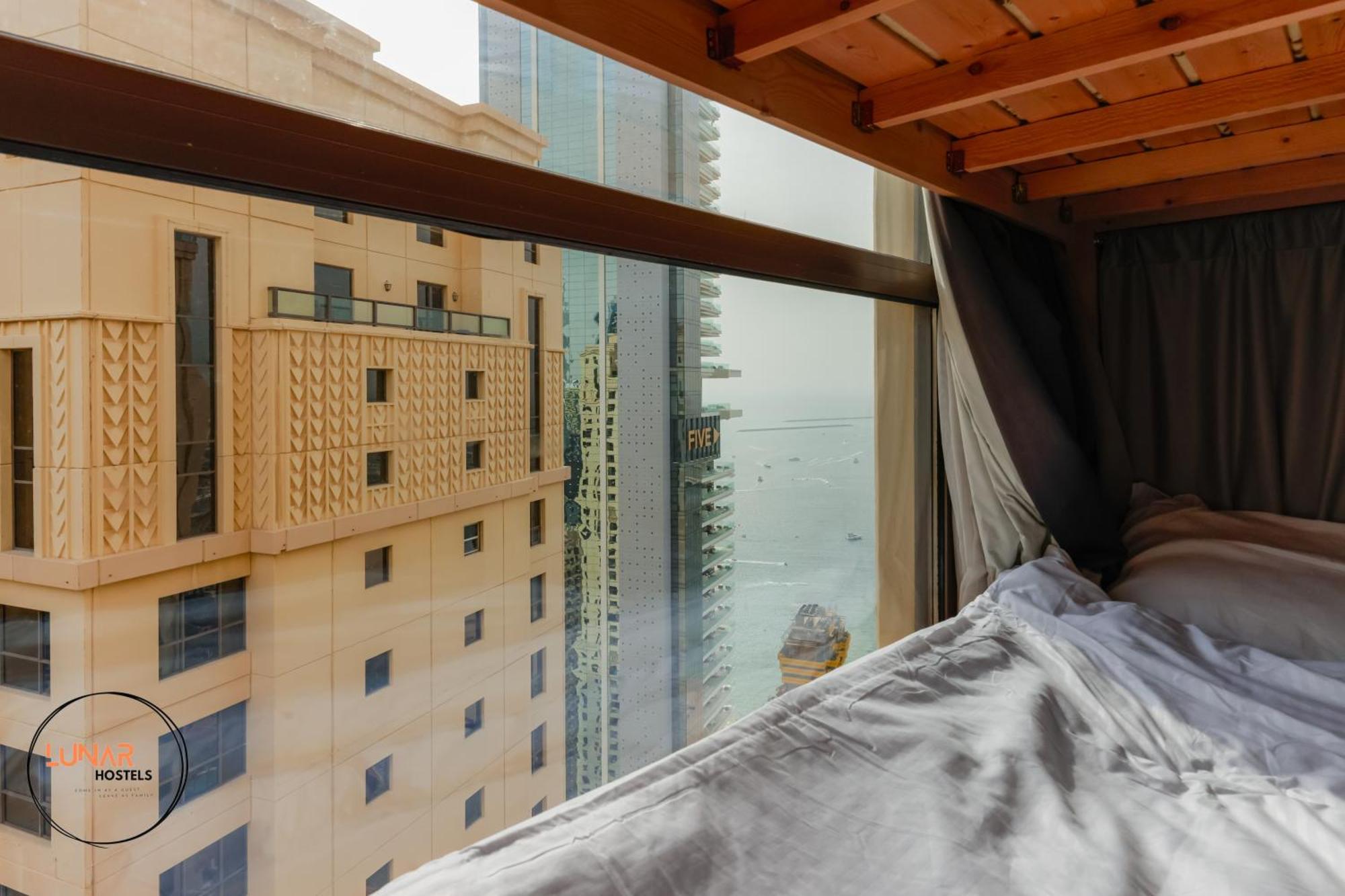 Lunar Cozy Hostel - Jbr Dubai Eksteriør bilde