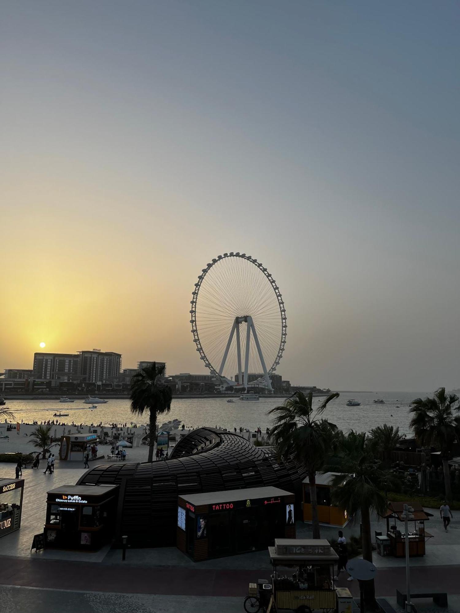 Lunar Cozy Hostel - Jbr Dubai Eksteriør bilde